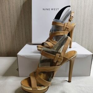 Nine West Breezin Tan Leather Strappy Heal, Size 6.5M with Gold Trim